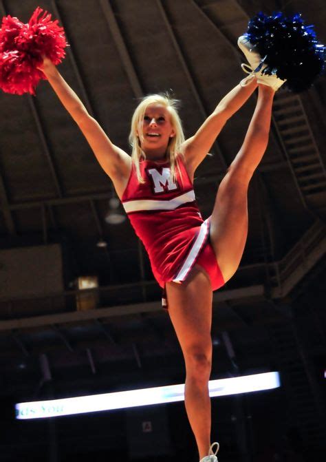 Cheerleaders Who S Amazing Flexibility Has To Be Seen To Be Believed Cheerleaders Hot