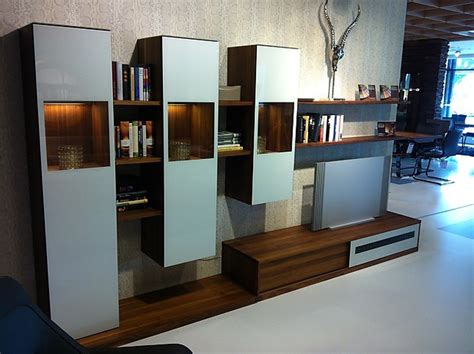 Sollen es designmöbel für das wohnzimmer werden, wären wohnwände, regale und weitere spannende beimöbel interessant. Wohnwände CUBUS Wohnwand "CUBUS" von Team 7: TEAM7-Möbel ...