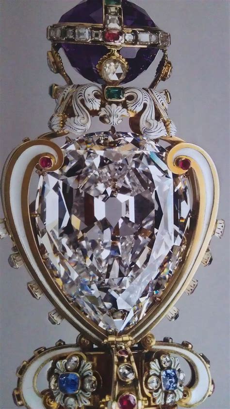 queen wears cullinan diamonds  diamond jubilee service