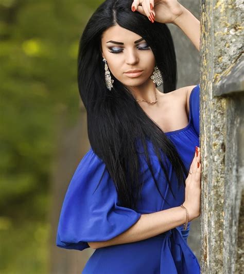 6 Amazing Makeup Tips and Ideas For Blue Dress | Blue dress makeup
