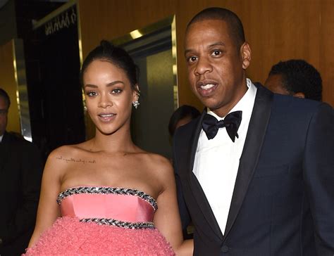 Jay Z Sest Battu Contre Rihanna La Veille De La Signature De Son
