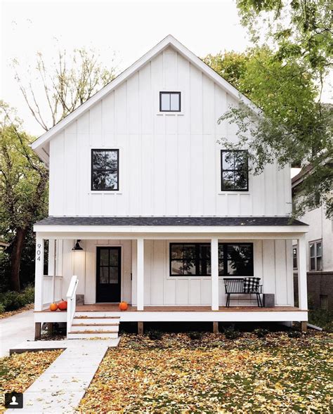 10 Stunning Home Exteriors With Board And Batten Siding Craftivity