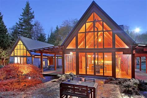 Cabin Chic Mountain Home Of Glass And Wood