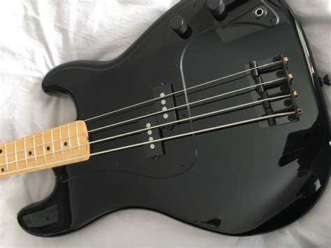 Roger Waters Precision Bass Fender Audiofanzine