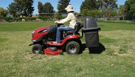 Lawn Mowing Pattern Tips Garden Guides