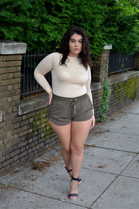 Nadia Aboulhosn I Absolutely Love Her Blog Looks Plus Size Curvy