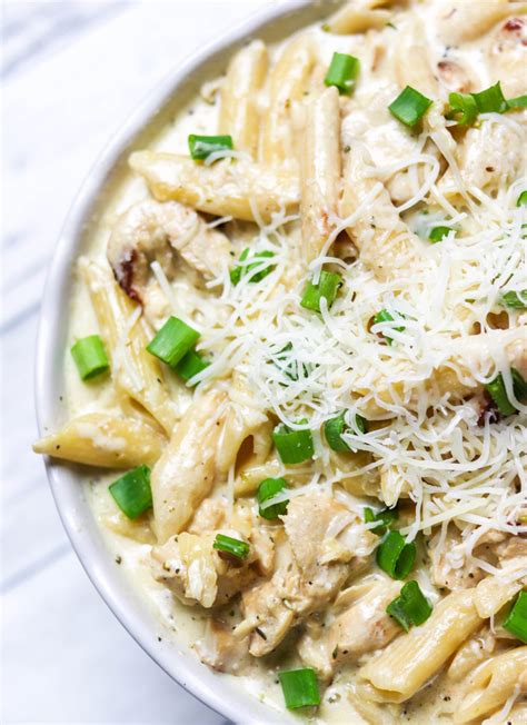 Instant Pot Creamy Garlic Chicken Pasta