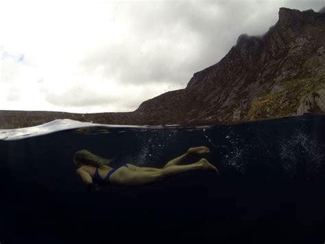 Swimming Naked In Snowdonia This Woman Is Such A Fan She Made A