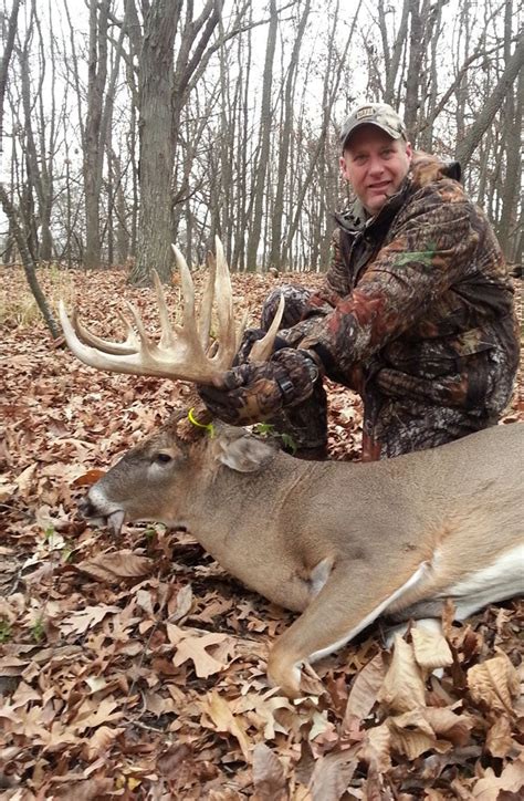 New Wisconsin State Record Archery Buck 14 Points 189 Inches