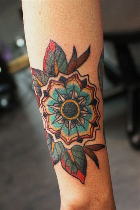 Geometric Tattoo Flower Ideas - Flawssy