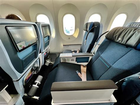 InsideLook KLM Presents New Premium Comfort Cabin On Boeing Dreamliner InsideFlyer UK
