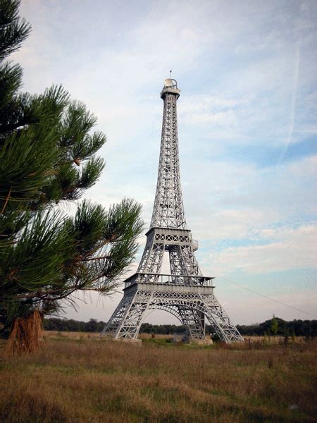 Eiffel Tower Replicas Around The World Un Jour De Plus à Paris