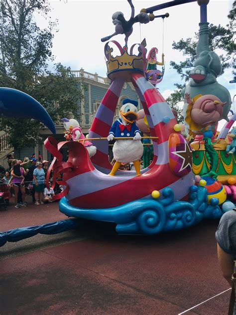 We care for family pets. Where in the World is Donald Duck? Disney World, That Is ...