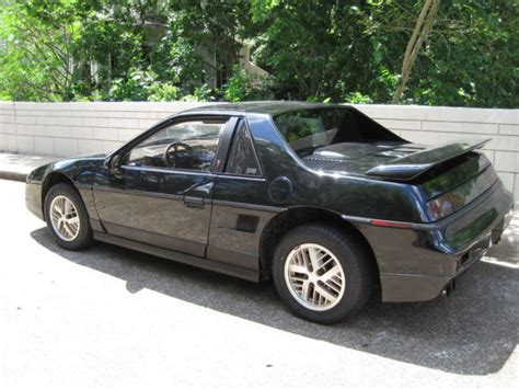 1986 Pontiac Fiero 2m6 Lowest Miles For Sale Pontiac Fiero 1986 For