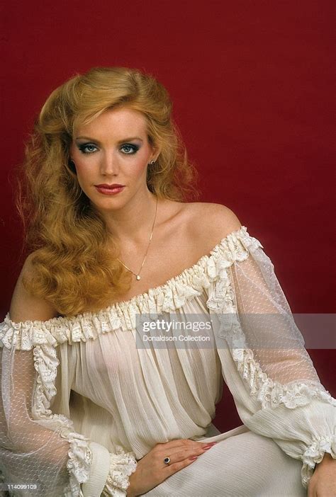 model shannon tweed poses for a portrait in c 1985 in los angeles photo d actualité getty