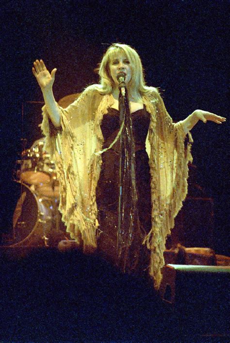 Dreamy Archive Pictures Of Stevie Nicks That Prove Shes Forever Been A Free Spirit Artofit