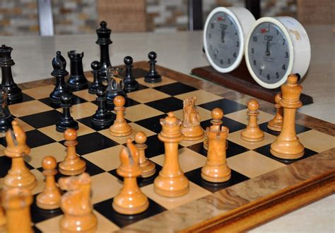 British Chess Company Popular Staunton Chess Set 3 12 King Chess