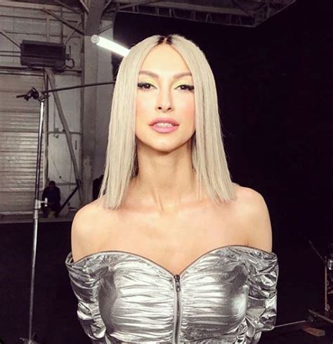 Baietii si fetele ce vor andreea balan. Andreea Bălan, criticată pentru ținută! Cum s-a îmbrăcat ...