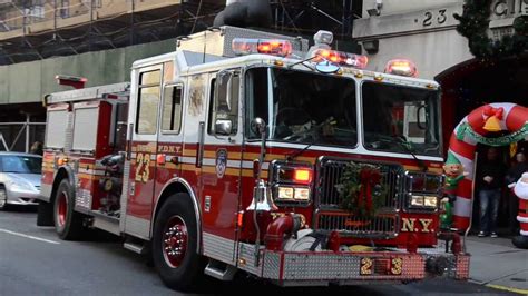 Fdny Engine 23 Christmas To Park At Firehouse Youtube