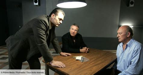 C'est avec la première saison de cette série policière que vous redécouvrirez les premiers épisodes du commissaire moulin interprété par yves rénier jeune policier de la nouvelle génération, le commissaire moulin, assisté de son adjoint guyomard, ne rate pas l'occasion de prendre des. Commissaire Moulin