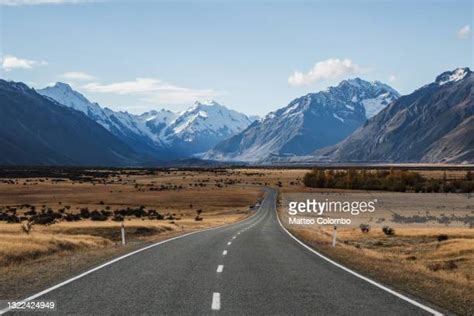 New Zealand Landscape Mountains Photos And Premium High Res Pictures