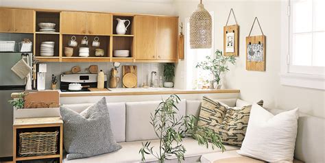 The Secrets To Maximizing A Small Living Room Small Space Decor Tips