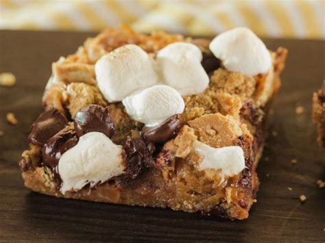 Country singer, lifestyle maven, host of. S'mores Bars Recipe | Trisha Yearwood | Food Network