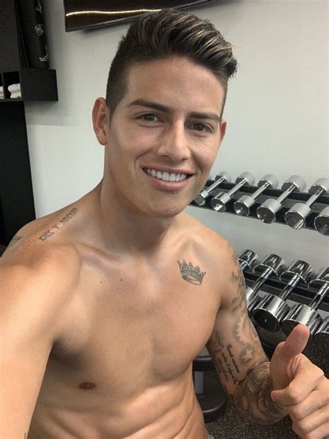 Pin By On Soccer Guys James Rodriguez Soccer Guys James