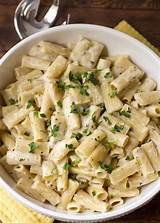 This quick and tasty garlic and parmesan chicken is super easy to make so it's great for busy weeknights when you just need to whip up. Creamy White Sauce Penne Pasta (+VIDEO) | Lil' Luna