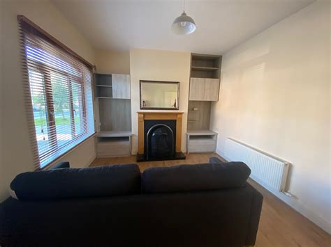 35 An Bothair Na Carraig, Lis Na Dara, Dundalk, Co. Louth — Blue Sky