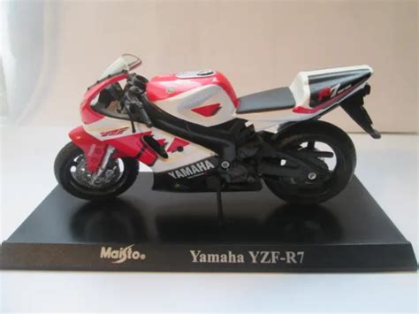 Yamaha Yzf R7 1 18 Scale Maisto Motorcycle Model On A Stand 485