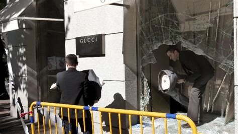 La Tienda De Gucci En La Calle Serrano Sufre El Segundo Alunizaje En