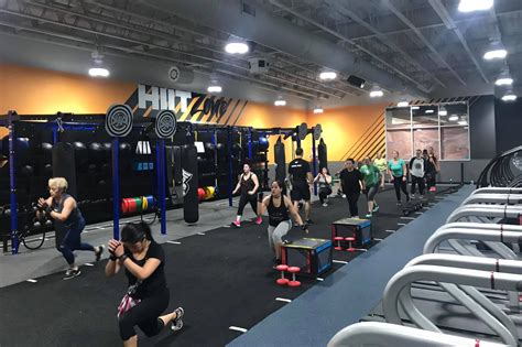 Open Gym Em Crunch Fitness Avondale Lê Avaliações E Reserva Aulas Na