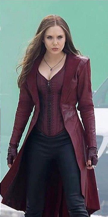 Elizabeth Olsen Looks Ridiculously Hot With That Cleavage 😍🔥💦🍆 Avengers Girl Marvel Girls