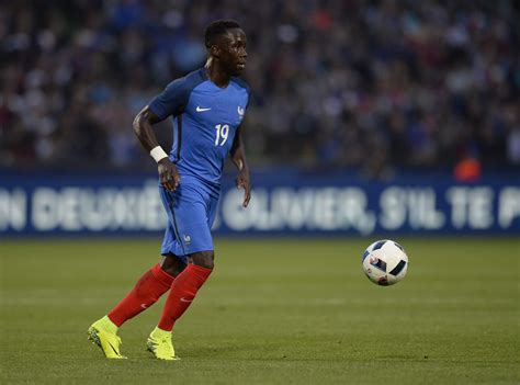 Hvem dater n'golo kanté i 2021? Diese Fußball-Stars sind Muslime von Geburt an. Diese ...