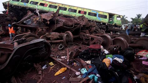 india train crash dead bodies