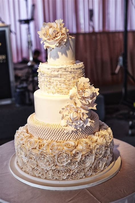 These cakes wow guests and hold a place of honor at the wedding reception. 114 best Elegant Wedding Cakes images on Pinterest | Cake ...
