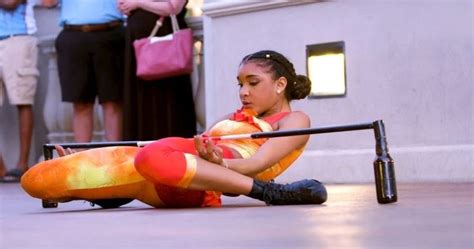 Meet The World Record Limbo Queen Who Can Go As Low As Just 8 5 Inches