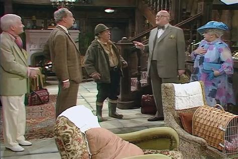 Grace And Favour Are You Being Served Again S01e01 Video Dailymotion