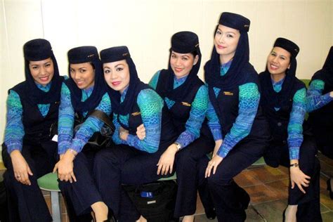 Saudi Arabian Airlines Flight Attendant Fashion Air Hostess Uniform