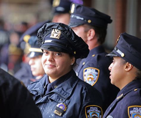 If You Want Less Police Violence Hire More Female Cops Science Of Us