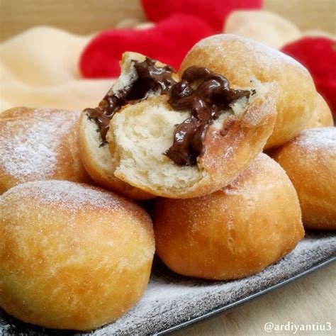 Hampir setiap daerah di indonesia punya nama hingga komposisi bakwan goreng yang berbeda. Olahan Kue Goreng Dari Tepung Terigu Yang Lezat