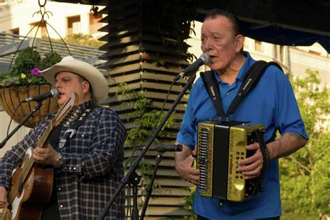 Flaco Jimenez To Receive Lifetime Grammy Award