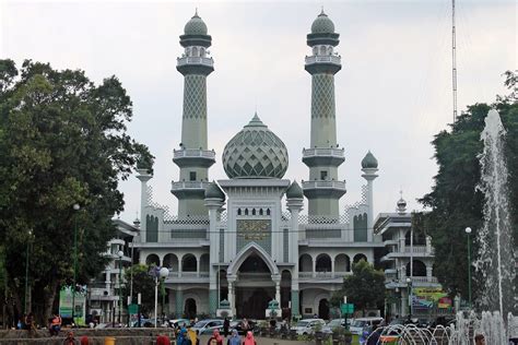 Malang Indonesia 3 Incredible Mosques That Are Out Of This World