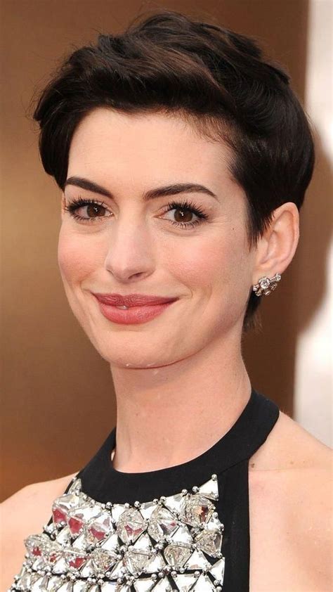 Short Haircut Ideas And Inspiration From Anne Hathaway Short Bob