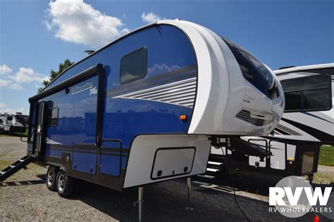 2023 Winnebago Minnie Plus 25rks Fifth Wheel By Winnebago Vin X000735