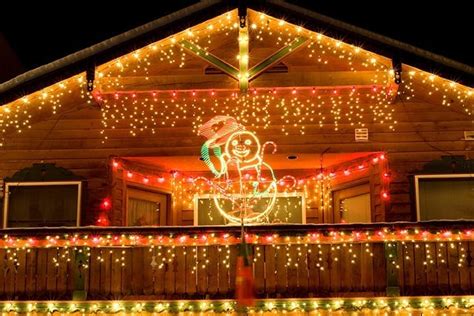 How To Hang Christmas Lights On A Roof Peak And Holiday Light Tips Iko