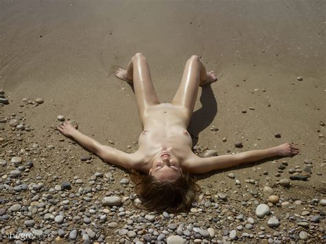 Cindy In Public Nude Beach By Hegre Art 12 Photos