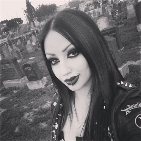 Dani Divine Mobile Uploads Facebook Gothic Beauty Gothic Models