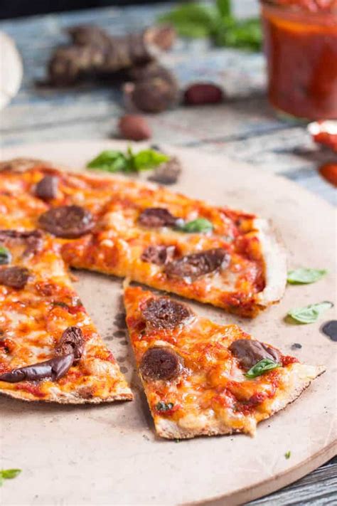The Best Quick Easy Flatbread Pizza Recipe In 15 Minutes